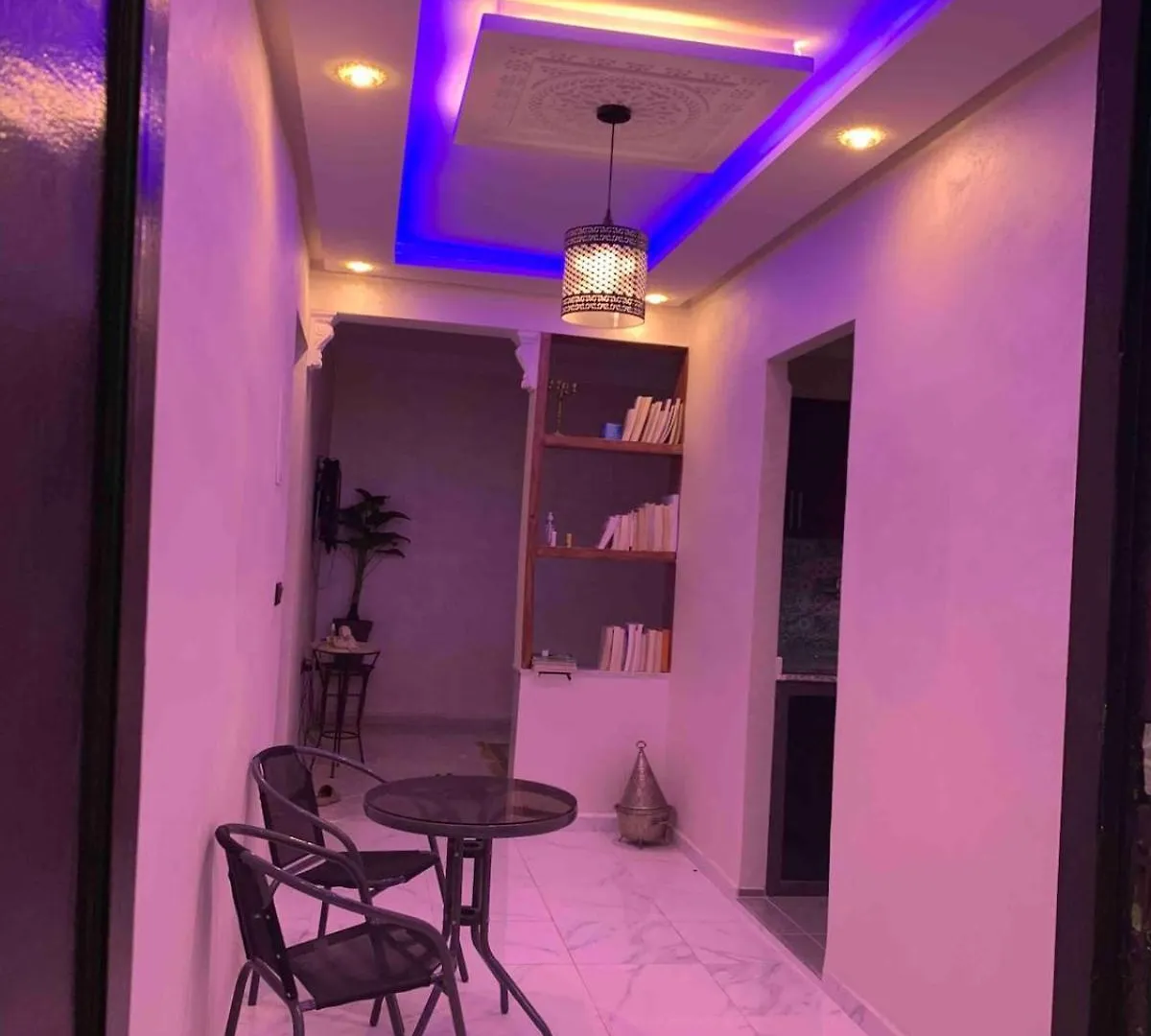 Lovely 2 Bedroom Appartement Марракеш